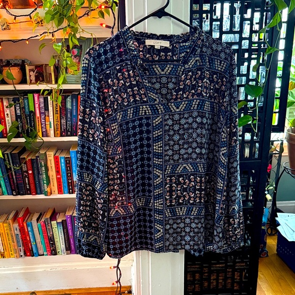 Loft Navy Blue Patterned Women's Top - Picture 1 of 4